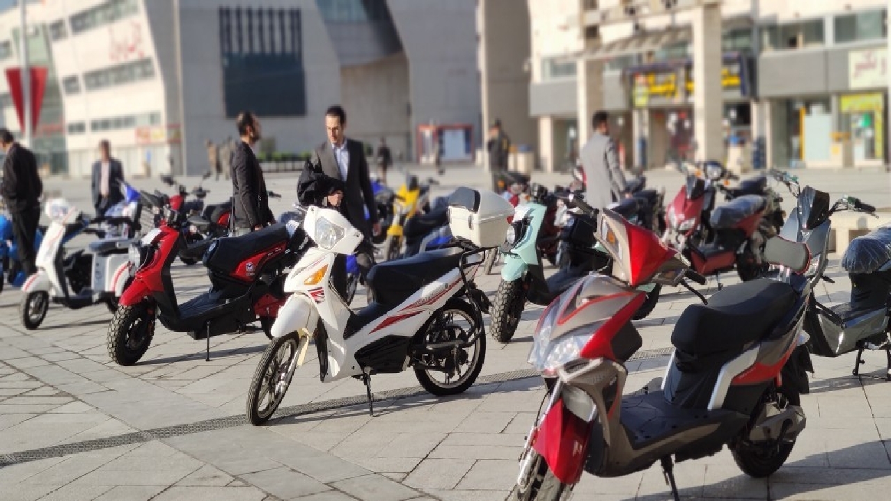 واگذاری ۱۰۰ هزار موتورسیکلت برقی در مشهد