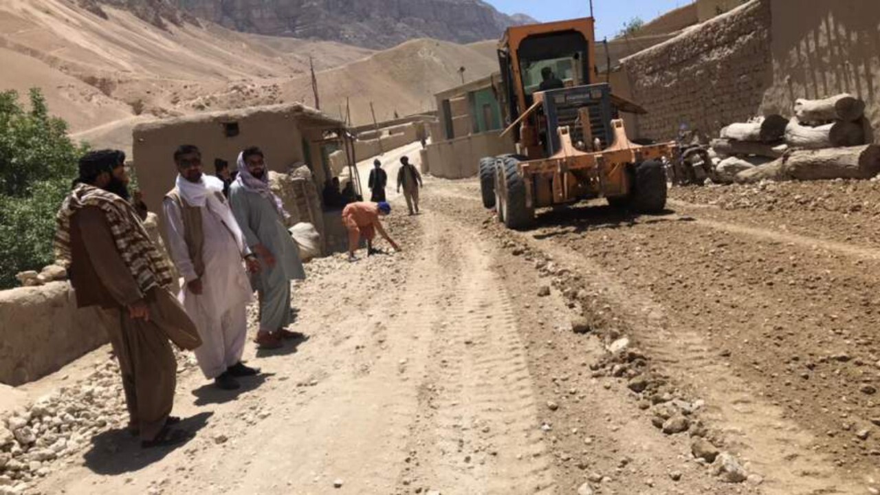 اعمار سرک دایکندی به پایان رسید