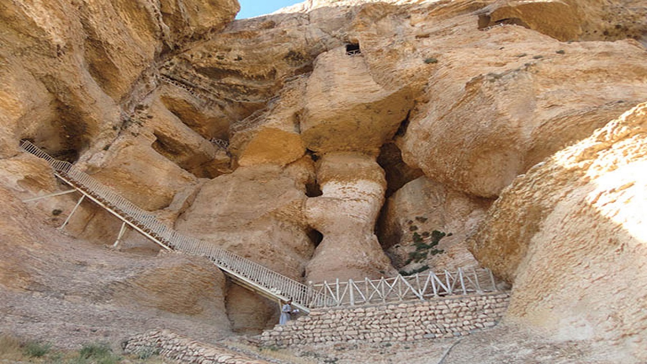 قدیمی‌ترین آپارتمان دست‌ساز دنیا در کردستان + تصاویر