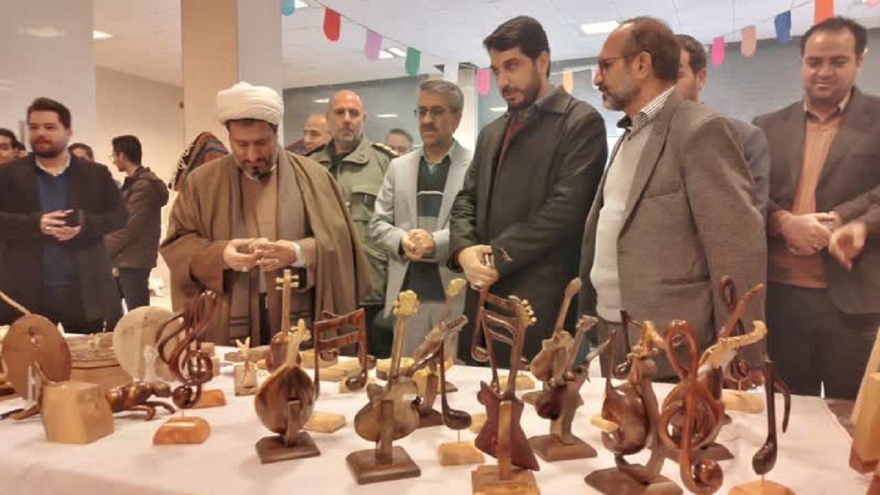 افتتاح نمایشگاه صنایع‌دستی در ملایر