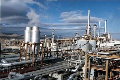 تشکیل پرونده قضایی برای آلایندگی پتروشیمی‌های خوزستان