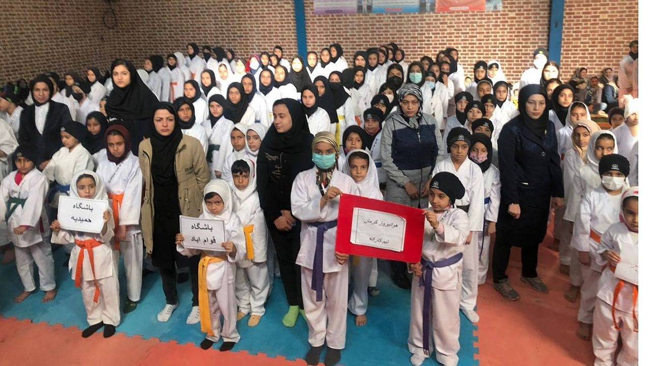 مسابقات سبک شوتوکان کوبه اوزاکا بانوان استان کرمان