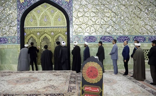 غبارروبی حرم حضرت معصومه (س) با حضور مسئولان دانشگاه&zwnj;های علوم پزشکی کشور +تصاویر
