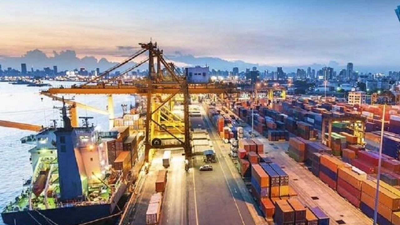 پیوند مستحکم حمل و نقل دریایی و ریلی در بندر امام خمینی (ره)