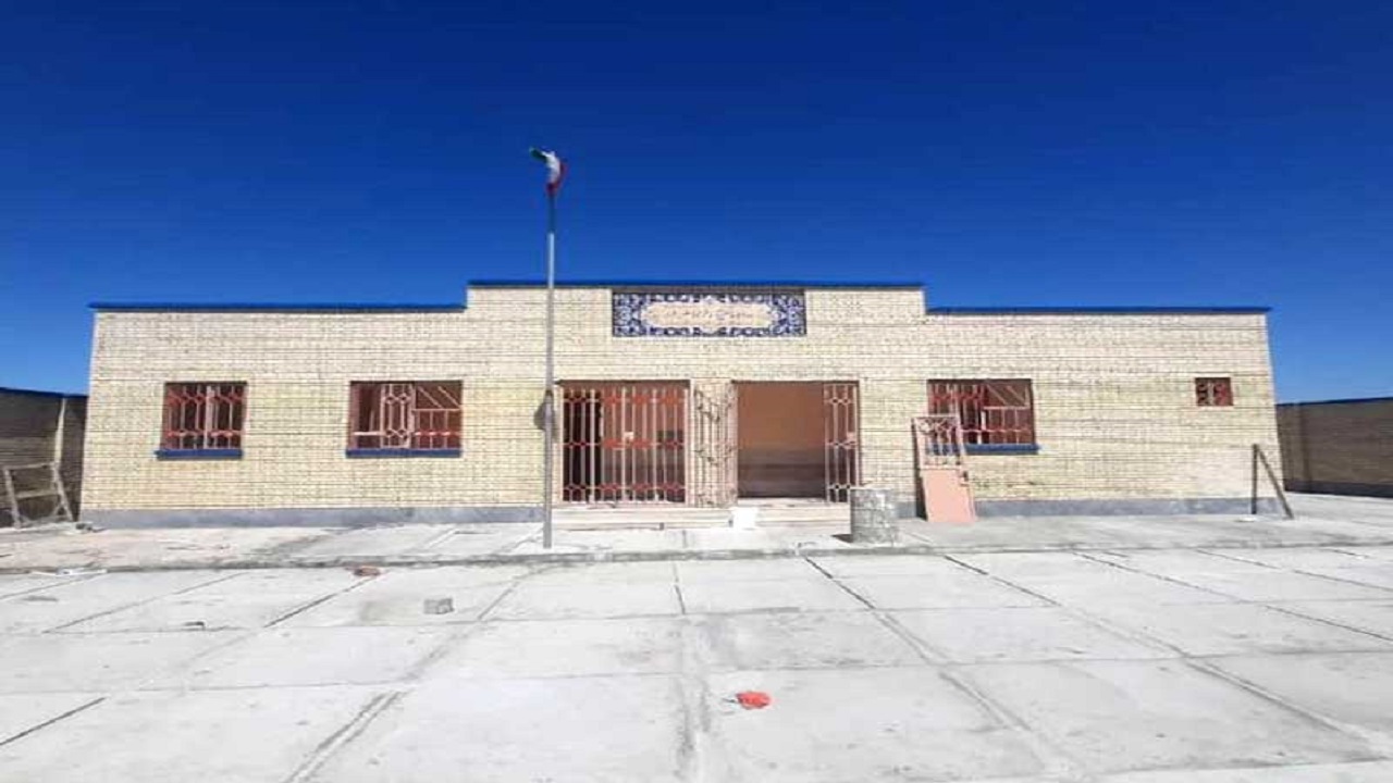 افتتاح مدرسه ۳کلاسه بنیاد خیریه موج مهربانی در ریگ ملک میرجاوه