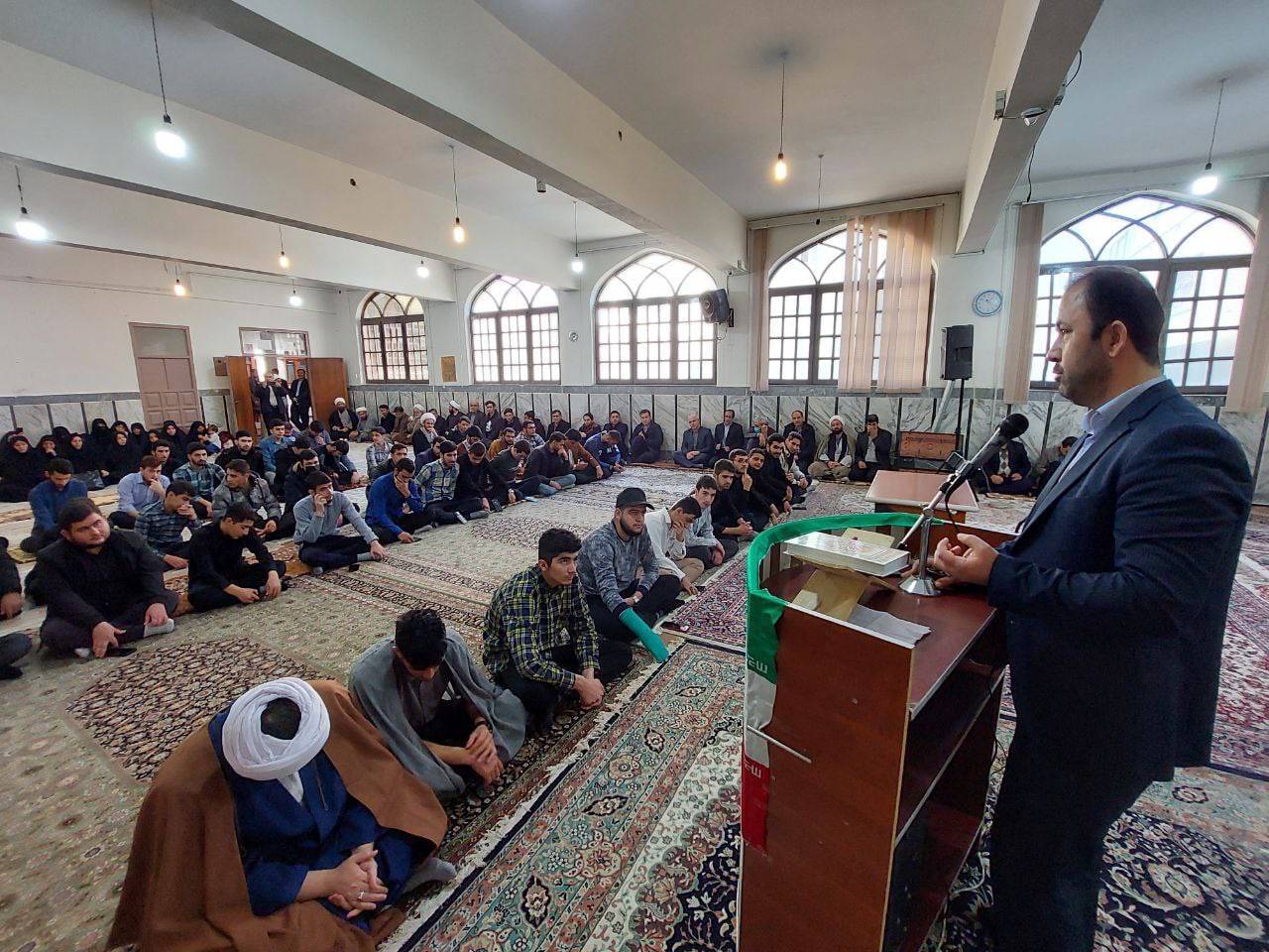 برگزاری مراسم روز وحدت و دانشگاه در اهر + تصاویر
