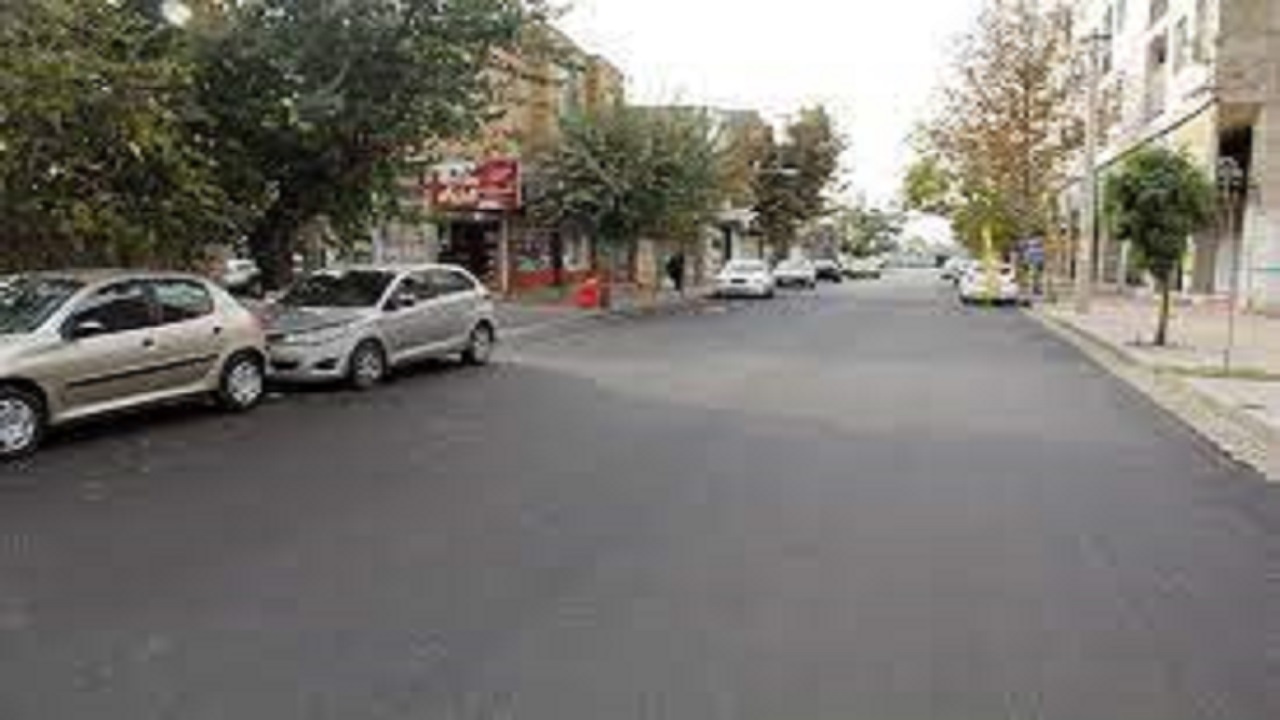 عملیات تراش و روکش آسفالت محله چهارصد دستگاه انجام شد