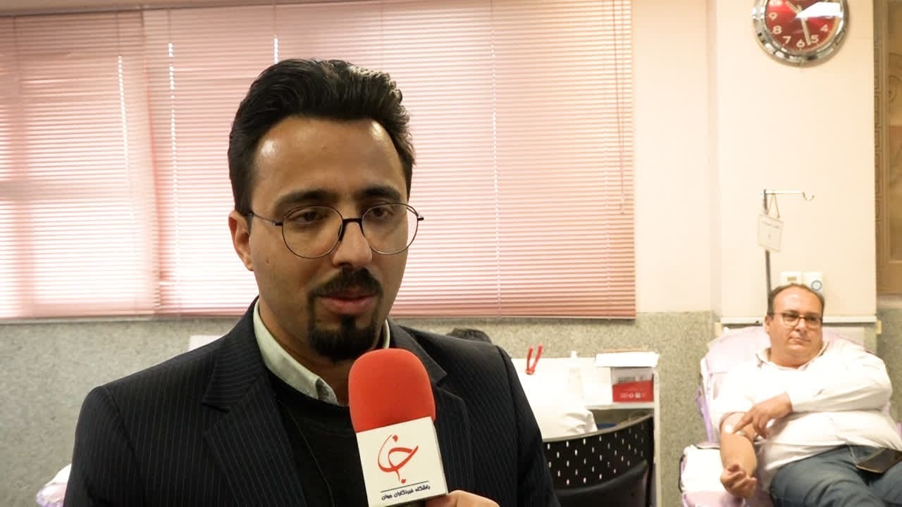 اهداء خون جمعی از رانندگان حمل و نقل عمومی