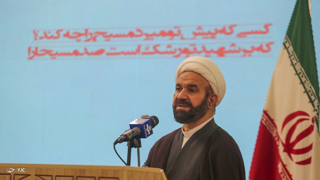 هنرمندان و شاعران، با آثارشان حماسه شهادت را در بستر تاریخ ماندگار کردند
