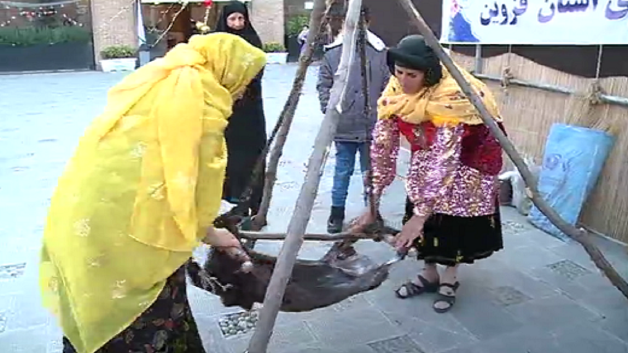 برپایی نمایشگاه عرضه محصولات عشایری در قزوین