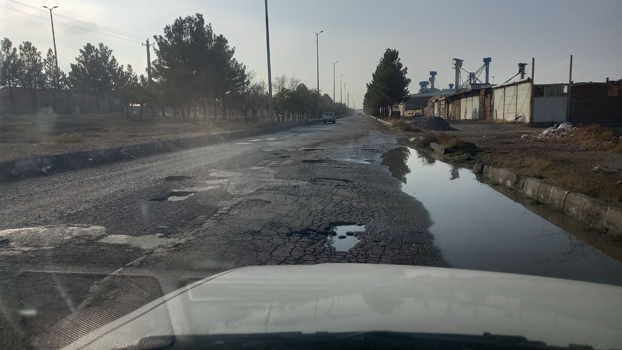 رنجش اهالی روستای نادیلو از وضعیت نامناسب آسفالت + تصاویر