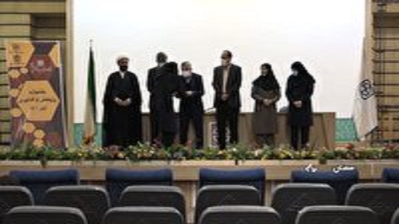 تجلیل از پژوهشگران برتر دانشگاه علوم پزشکی سمنان