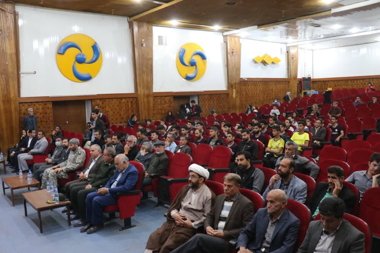 رونمایی از لباس تیم فوتبال شهرداری زرند