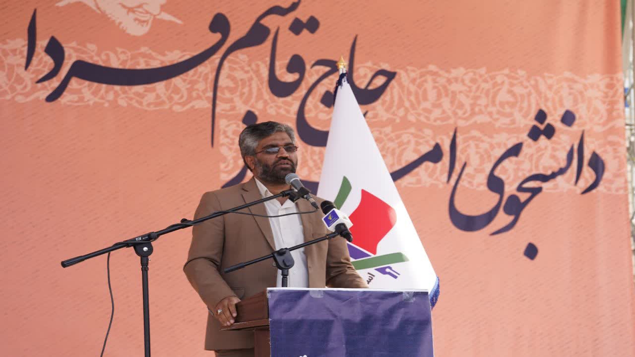 شعار « زن، زندگی و آزادی» عین اسارت است