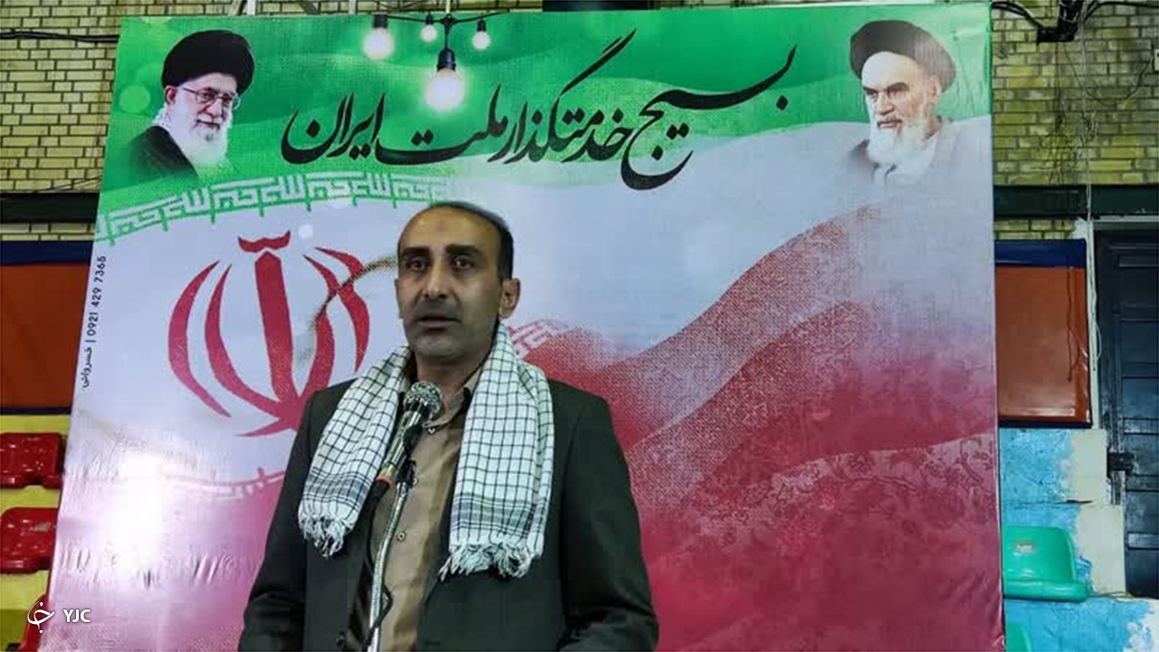همه اقشار جایگاه خود را سنگر بدانند و به جهاد تبیین بپردازند