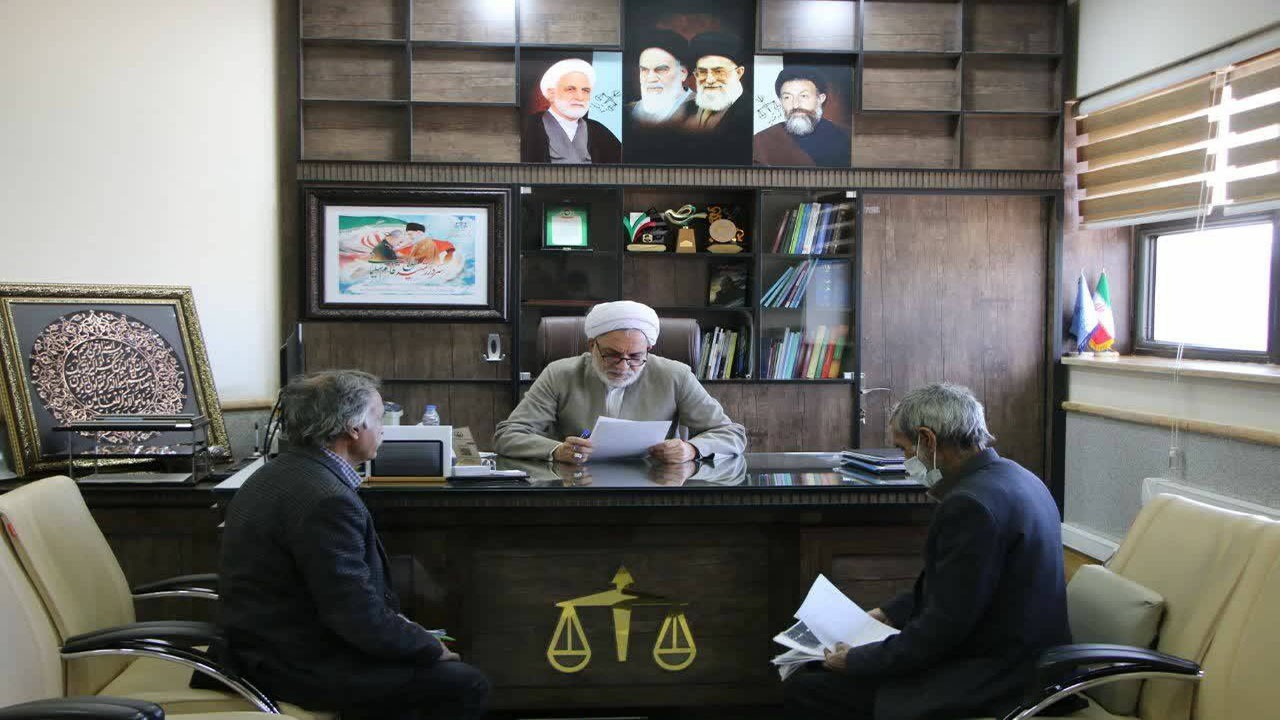 ۵۲۸۹۵ دیدار مردمی با مقامات قضایی کرمان
