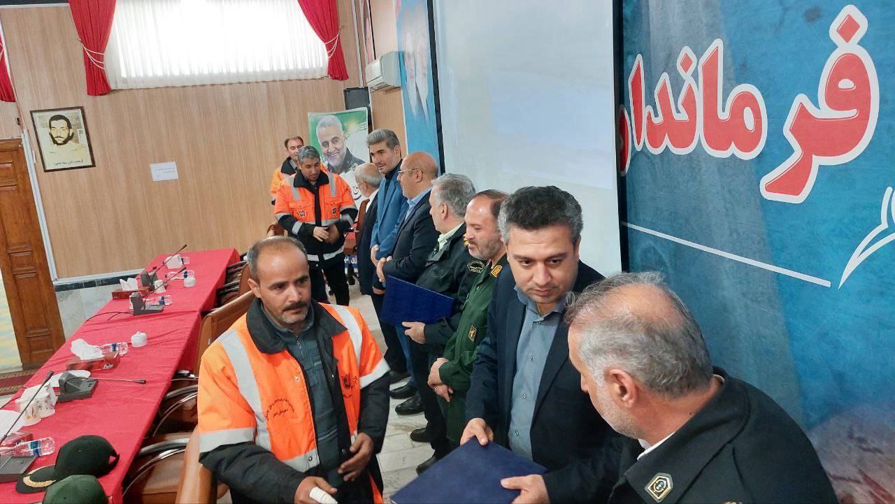 تجلیل از راهداران حوزه حمل و نقل اهر همزمان با هفته راهداری + تصاویر