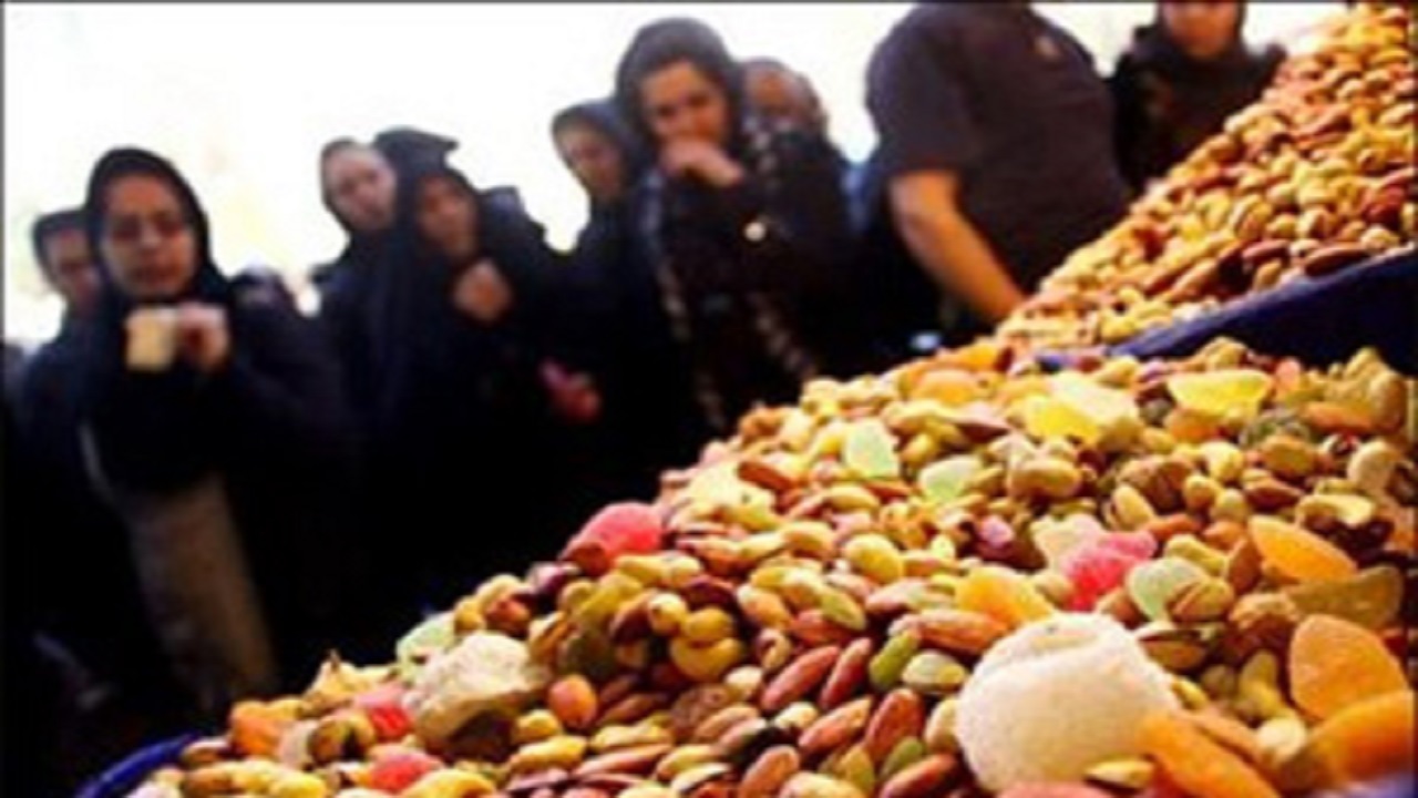 توزیع ۹۰۰ بسته یلدایی بین نیازمندان پلدختر