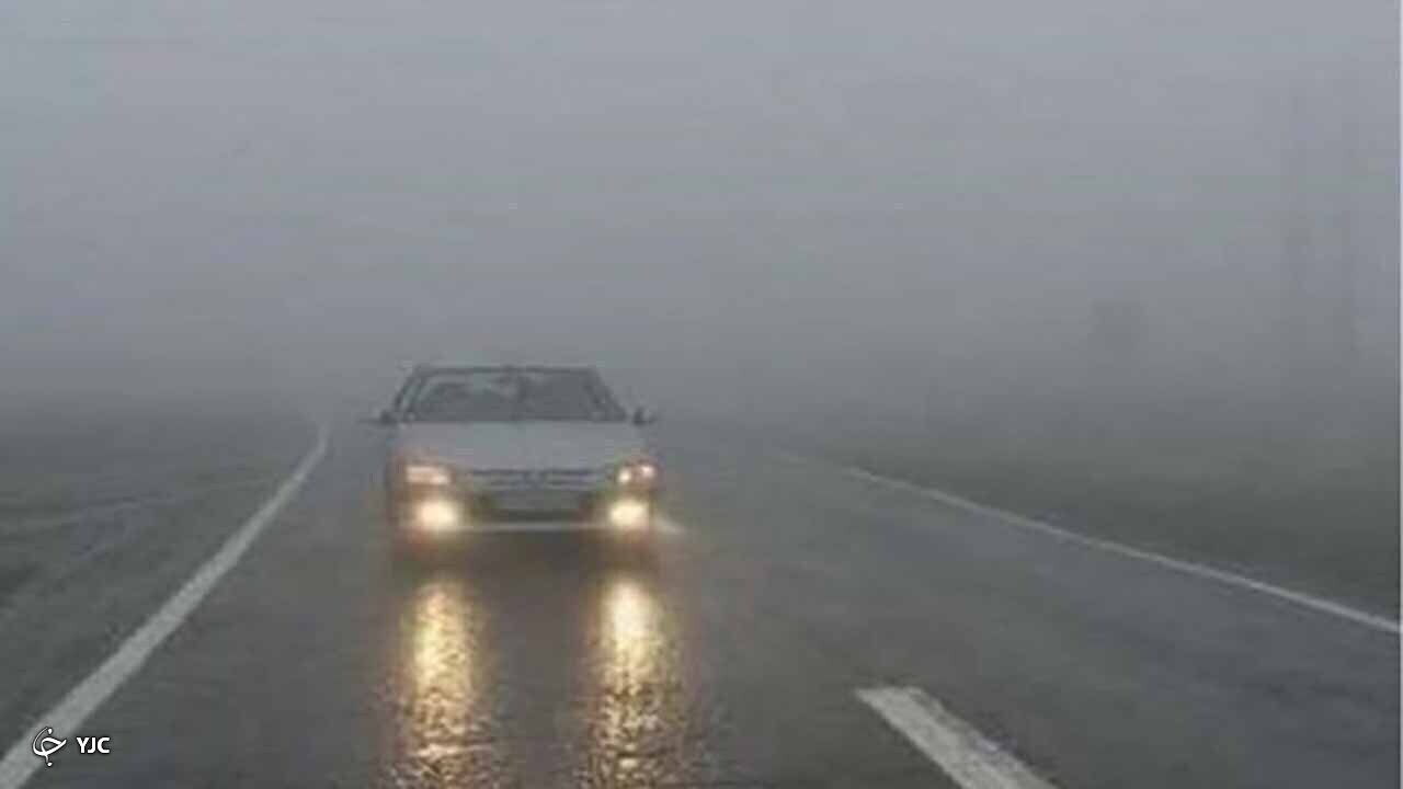 مه صبحگاهی دید افقی در مناطق کوهستانی مهاباد را کاهش داد