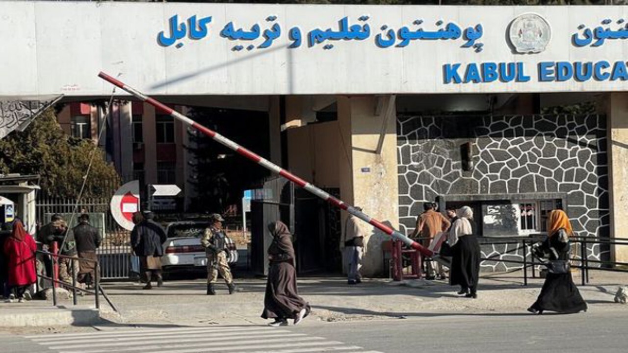 طالبان درباره ممنوعیت ورود دختران به دانشگاه ها تجدید نظر کند