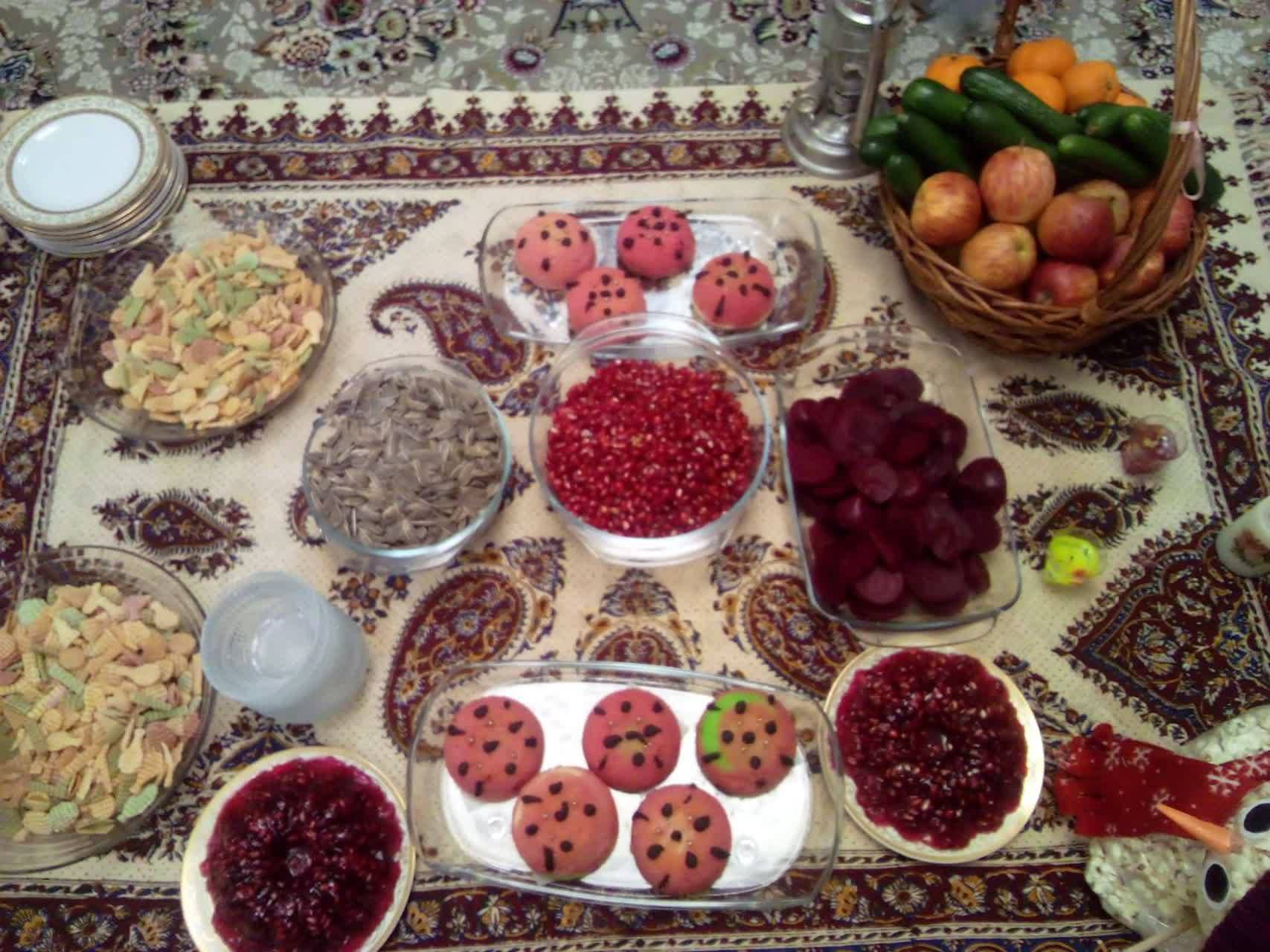 مراسم طولانی ترین شب سال شهروندان با به اشتراک گذاری تصاویر یلدایی ما را مهمان خانه هایشان کردند