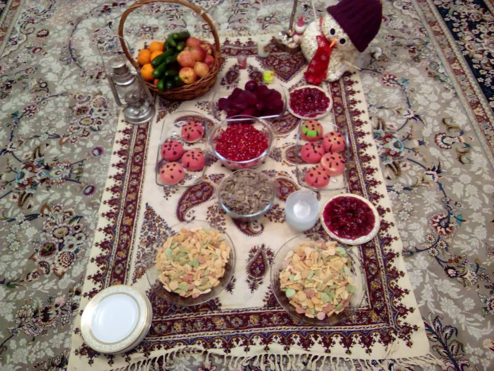 جشن طولانی ترین شب سال شهروندان با به اشتراک گذاری تصاویر یلدایی ما را مهمان خانه هایشان کردند