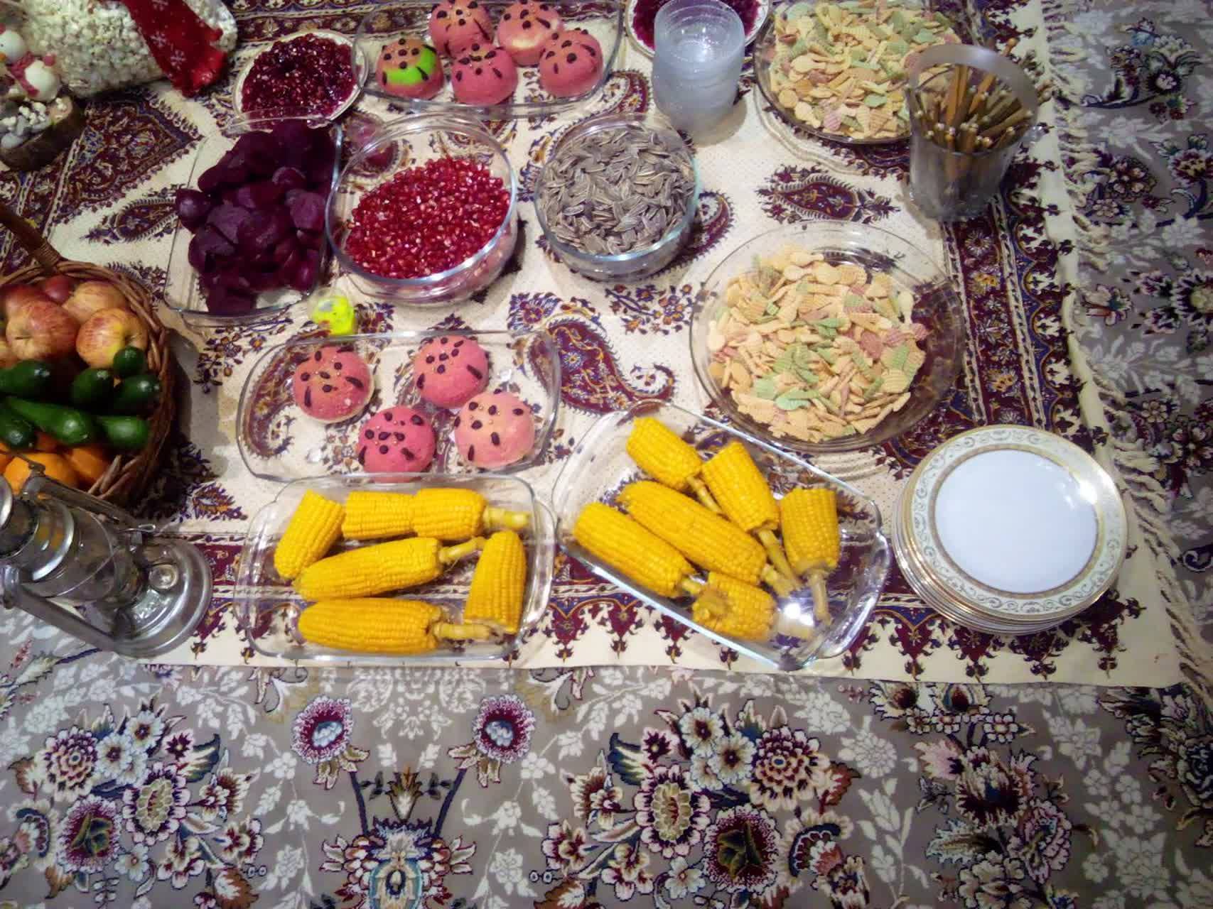 مراسم شب یلدا شهروندان با به اشتراک گذاری تصاویر یلدایی ما را مهمان خانه هایشان کردند