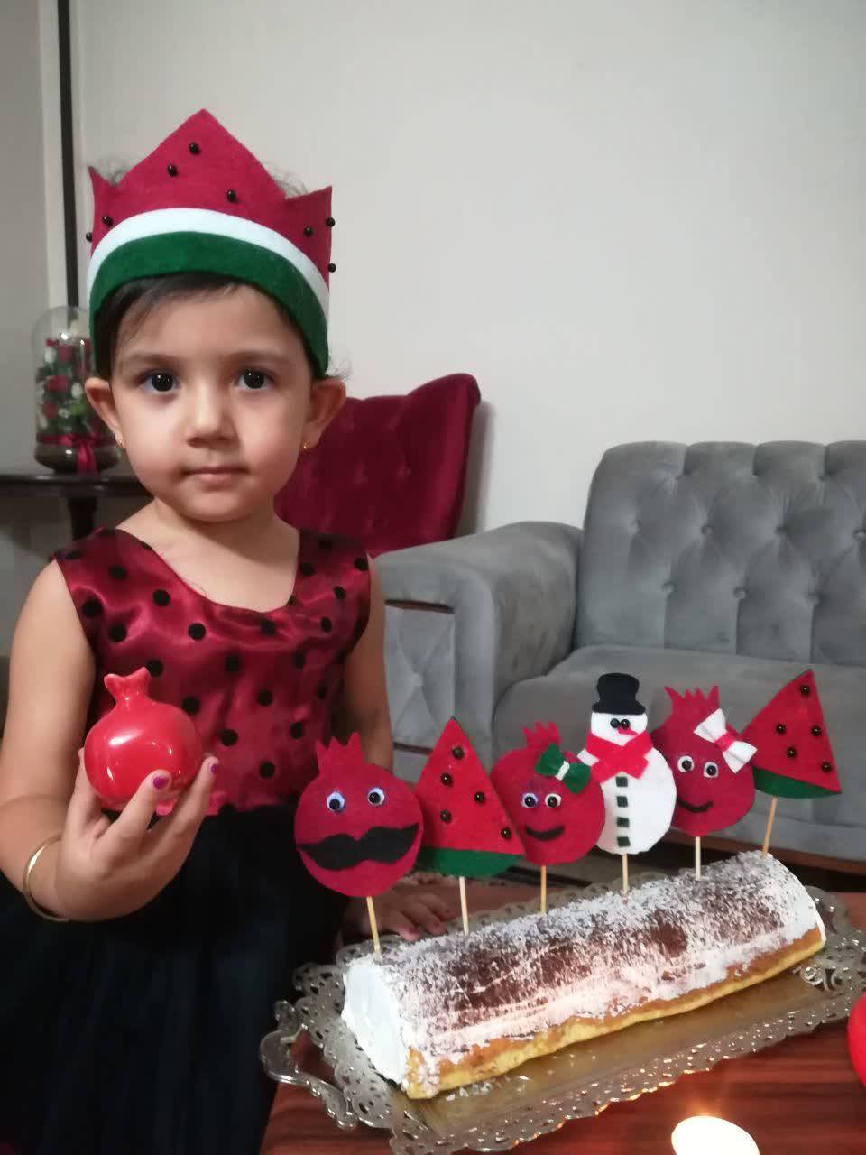 تصویر یلدایی مهرسا بشارتی شهروندان با به اشتراک گذاری تصاویر یلدایی ما را مهمان خانه هایشان کردند