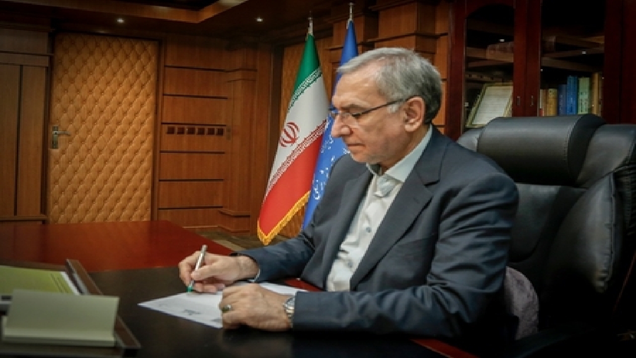 پیام تبریک وزیر بهداشت به مناسبت پیروزی تیم ملی فوتبال ایران
