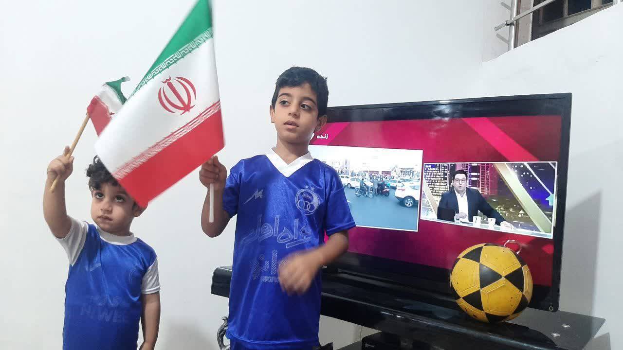 خوشحالی مردم در خیابان ها بعد از برد تیم ملی فوتبال ایران مقابل ولز