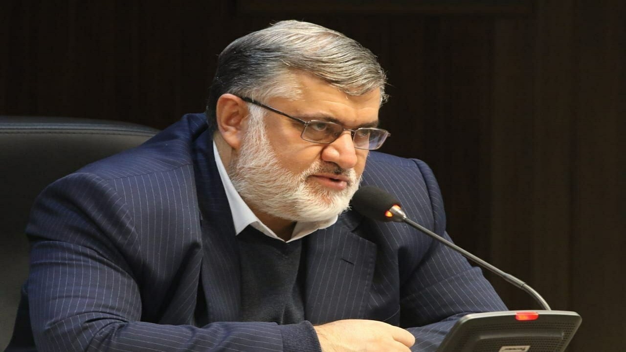 بسیجی در حفاظت و قداست انقلاب اسلامی جان در طبق اخلاص گذاشته است