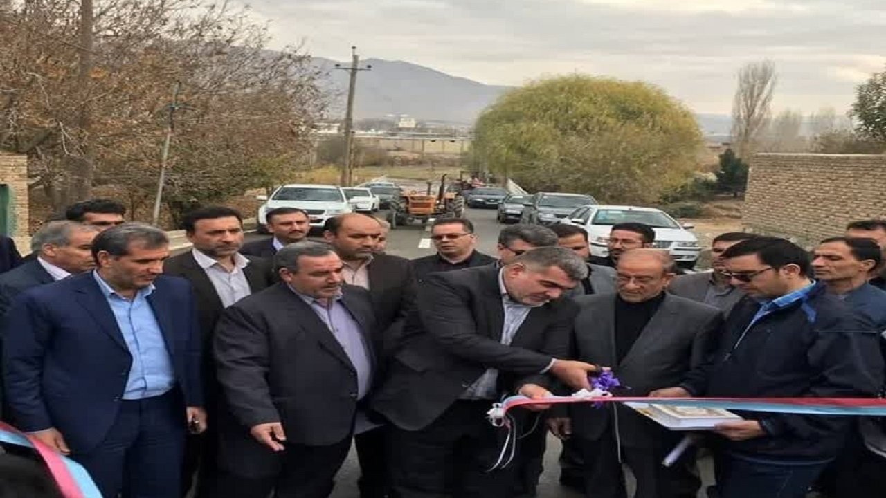 بهره برداری از طرح هادی ۱۳۷ روستا به نمایندگی در روستای علمدار نهاوند