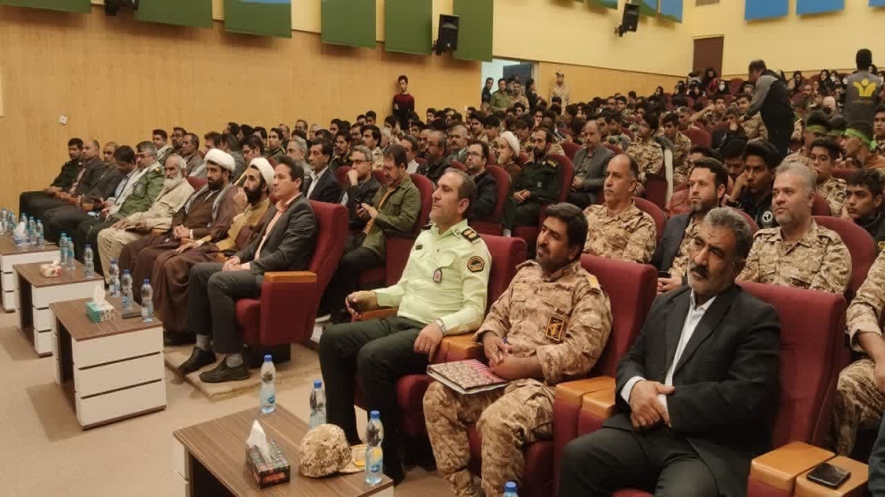 اجتماع بسیجیان بافقی در همایش اقتدار
