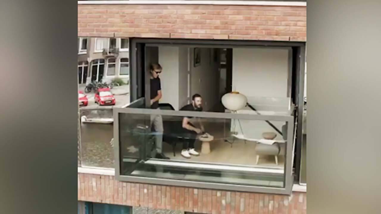 پنجره‌های با قابلیت تبدیل شدن به بالکن! + فیلم