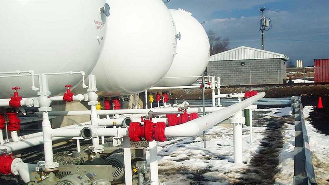 دردسرساز شدن کمبود گاز مایع برای رانندگان در قم