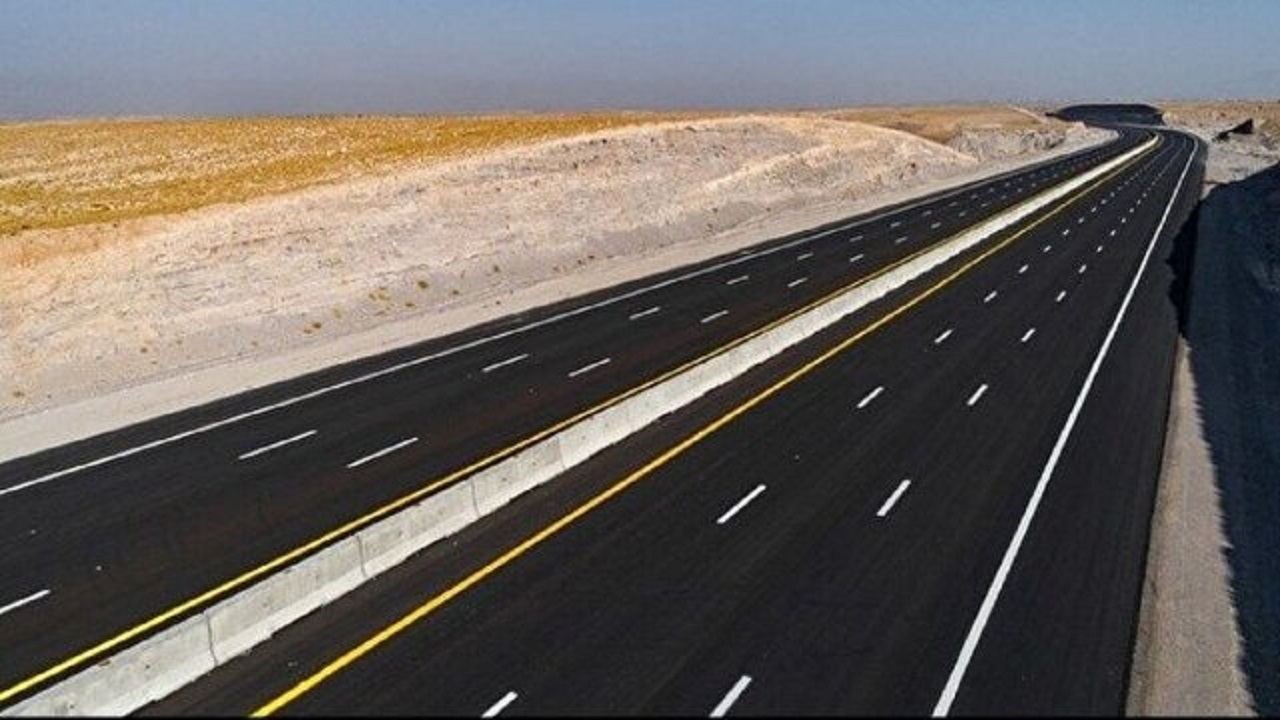 آذربایجان‌غربی کارگاه راه سازی/۲۰۲ کیلومتر راه سازی در استان