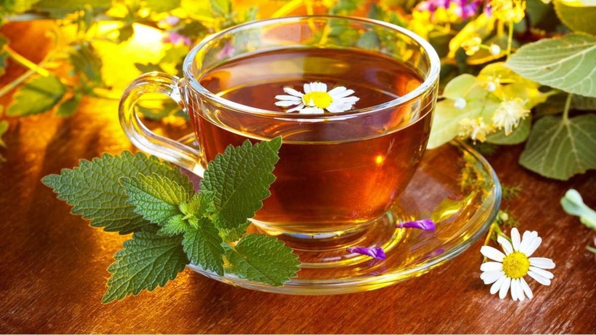 فیلم درست کردن دمنوش به و دارچین