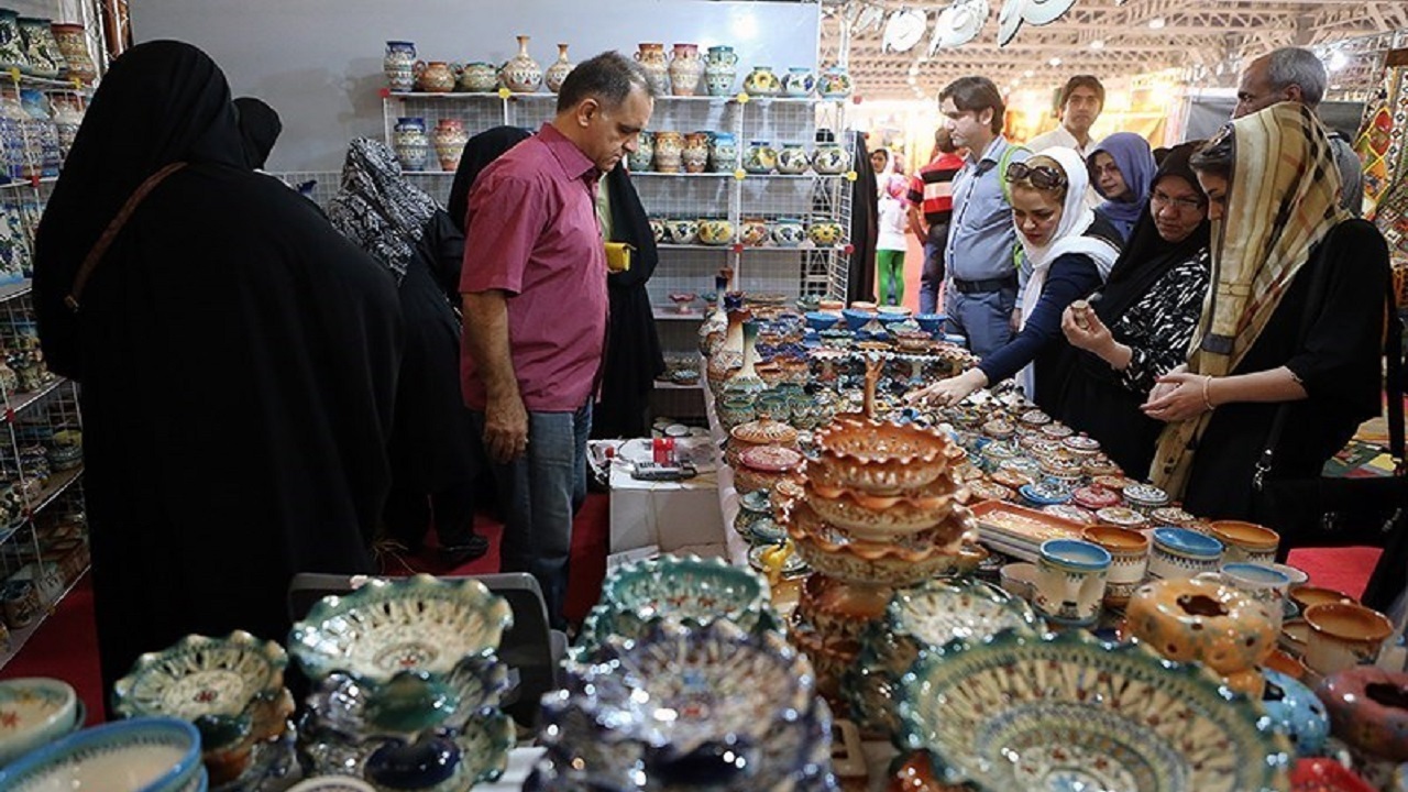گشایش نمایشگاه سوغات کشور در دامغان