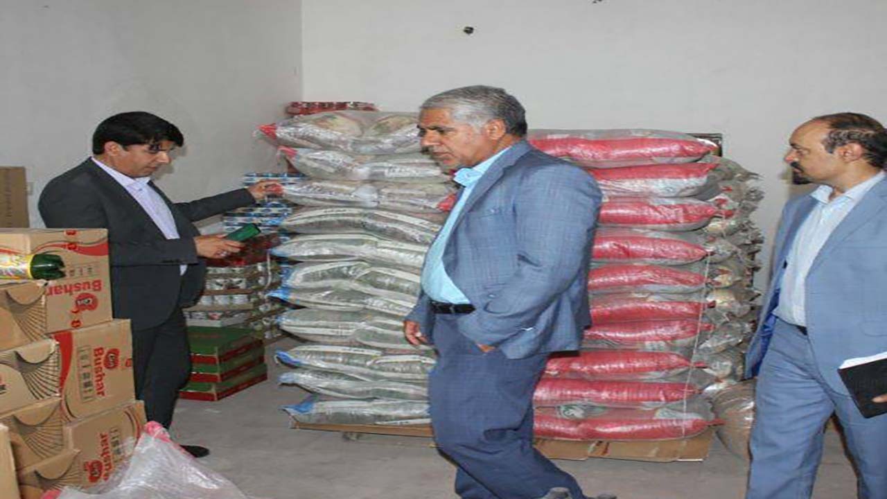 کشف انبار احتکار مواد غذایی در جیرفت