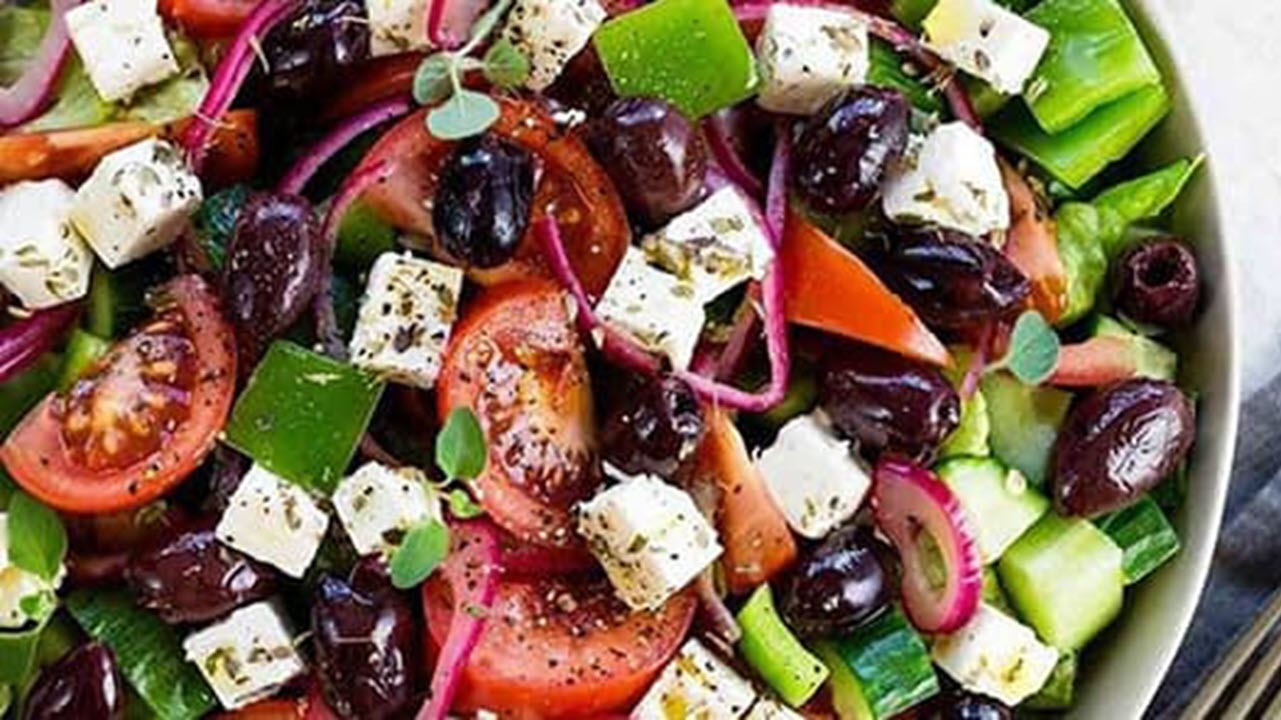 طرز تهیه سالاد یونانی + فیلم
