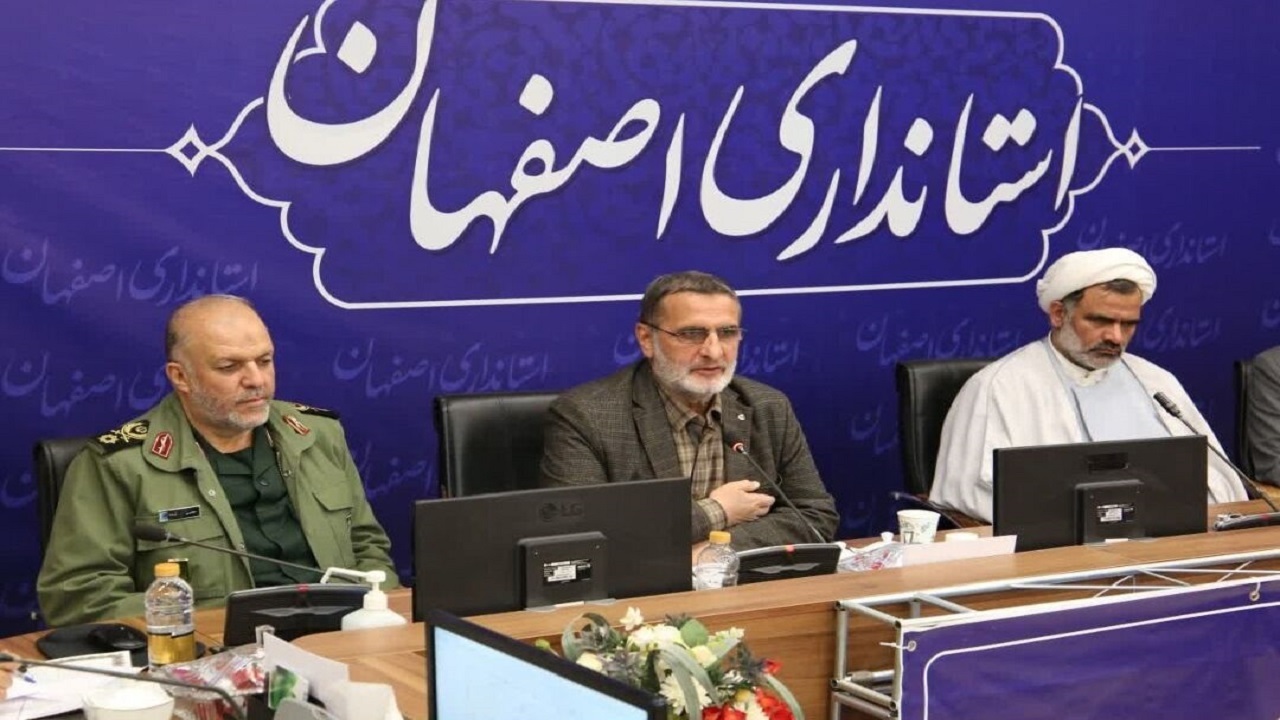 دوری از فرهنگ اسلام ناب موجب برخی گسستگی ها در جامعه شده است