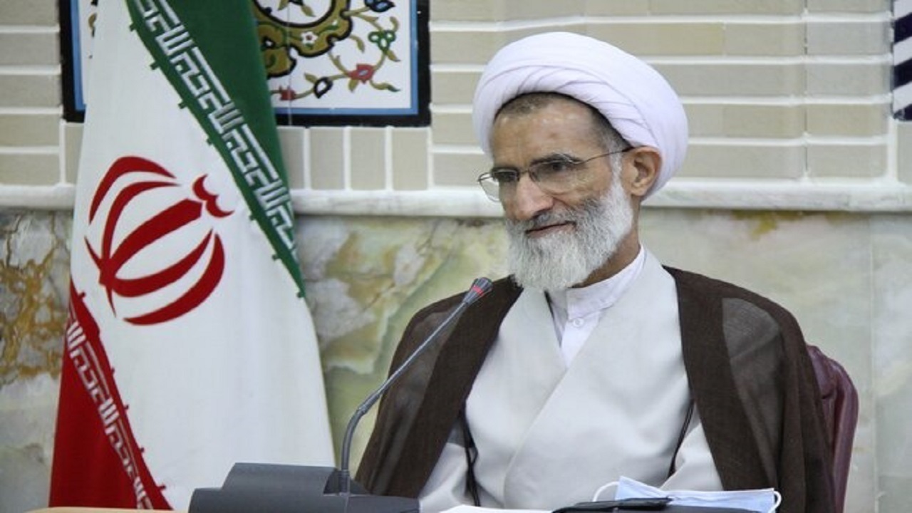 بصیرت دینی و تعامل از ویژگی‌های انسان مجاهد است