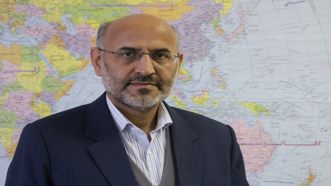 آینده ایران به دست جوانان رقم می‌خورد