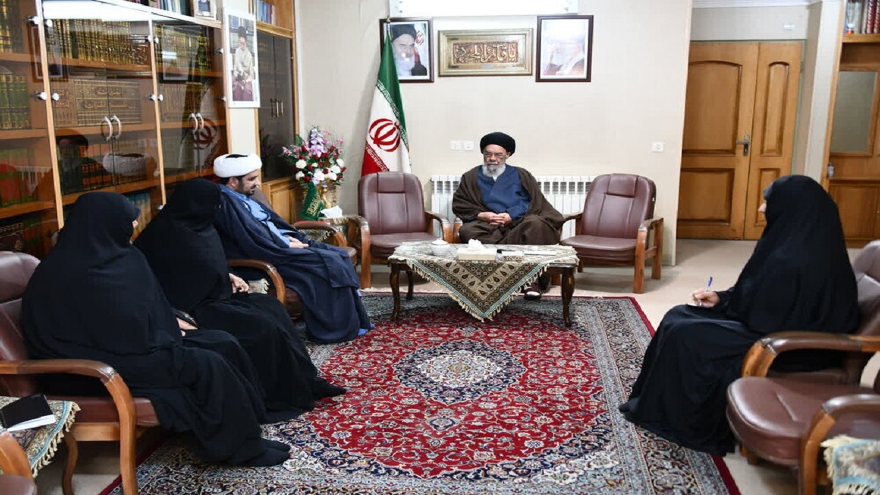 هیچ جایگزینی برای نقش مادری در جامعه نیست