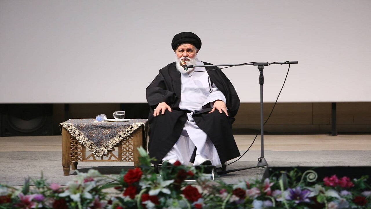 قشر انقلابی پرستار، ابزار تحقق مطامع دشمن نمی‌شود