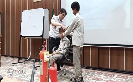 کارگاه آموزشی مانور زلزله در مدارس یزد