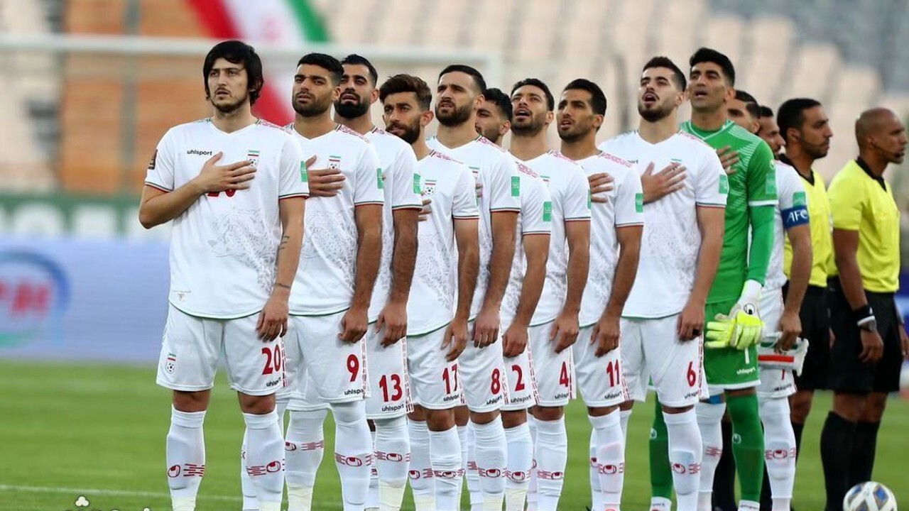 افغانستانی های مقیم مشهد بازی ایران و آمریکا را به تماشا نشستند + فیلم