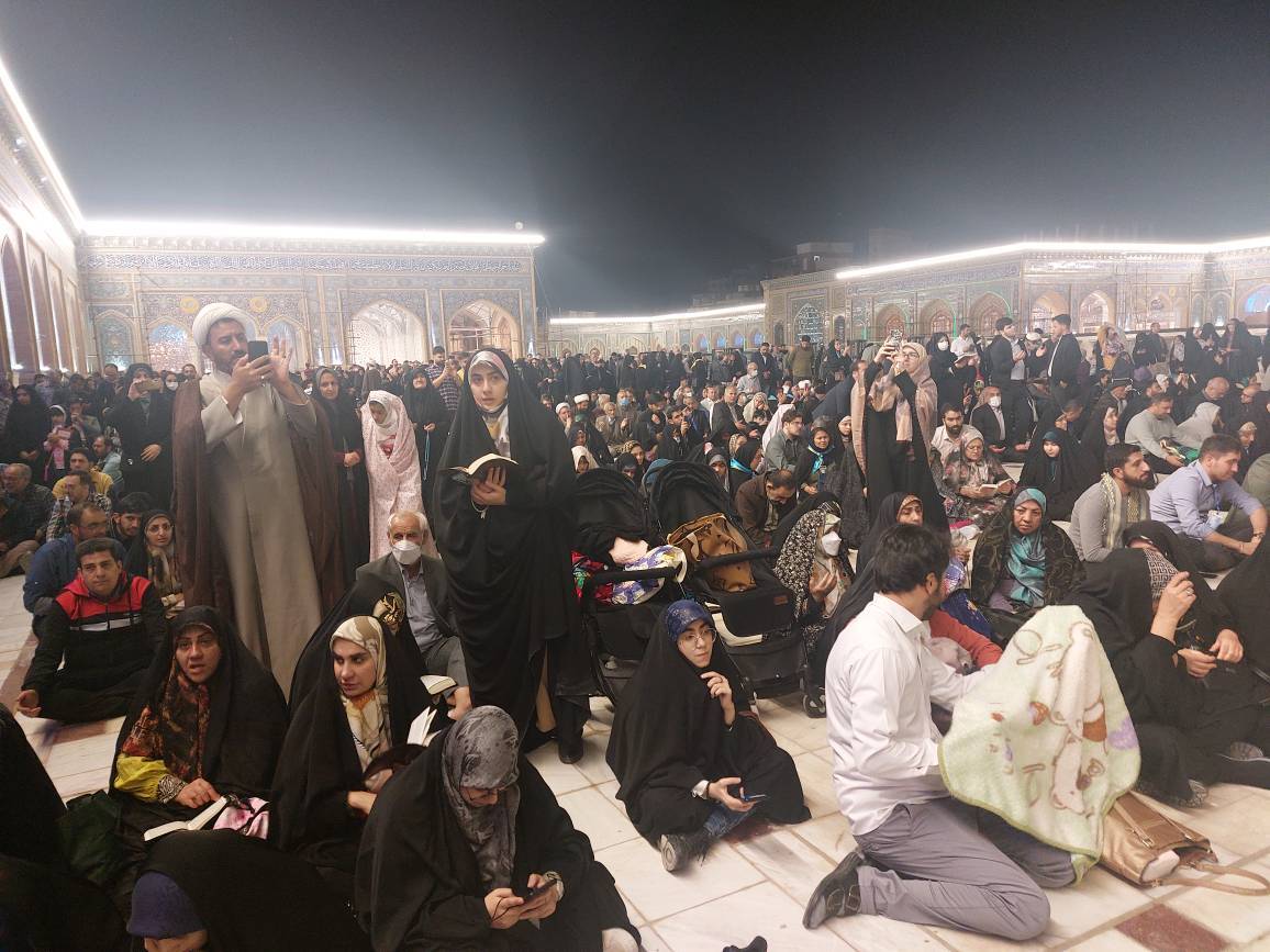 لحظه تحویل سال در حرم امیرالمومنین (ع) + فیلم