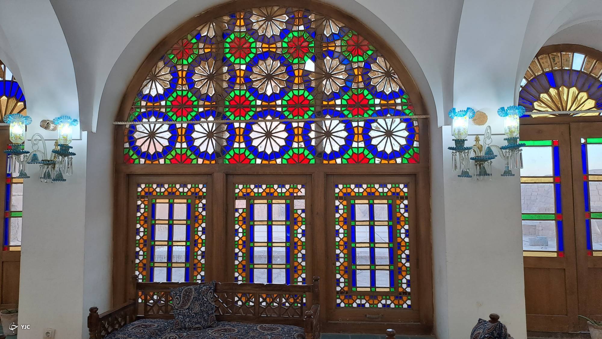 خانه&zwnj;ای با ۱۱۰ اتاق در رفسنجان/ تماشای بزرگ&zwnj;ترین خانه خشتی جهان در قاب تصویر + تصاویر