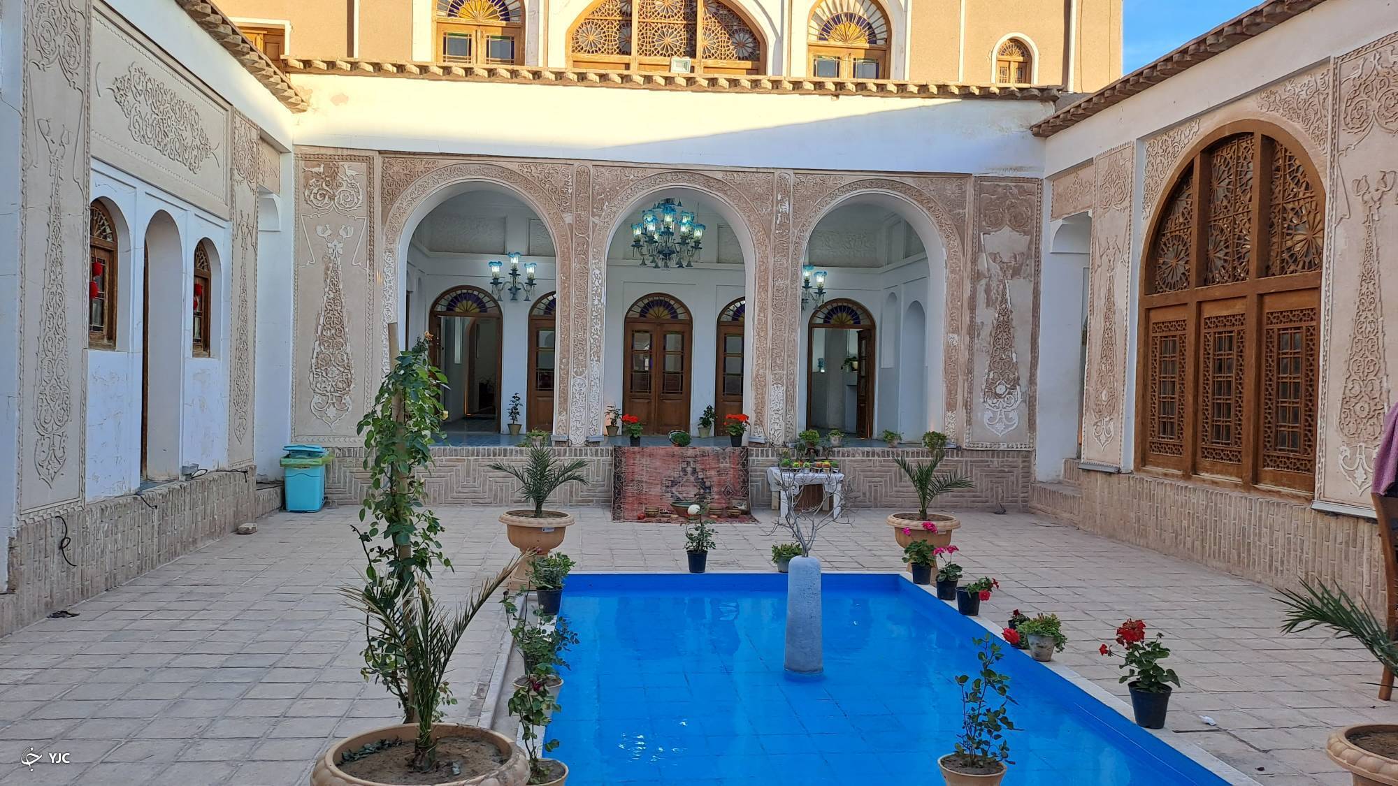 خانه&zwnj;ای با ۱۱۰ اتاق در رفسنجان/ تماشای بزرگ&zwnj;ترین خانه خشتی جهان در قاب تصویر + تصاویر